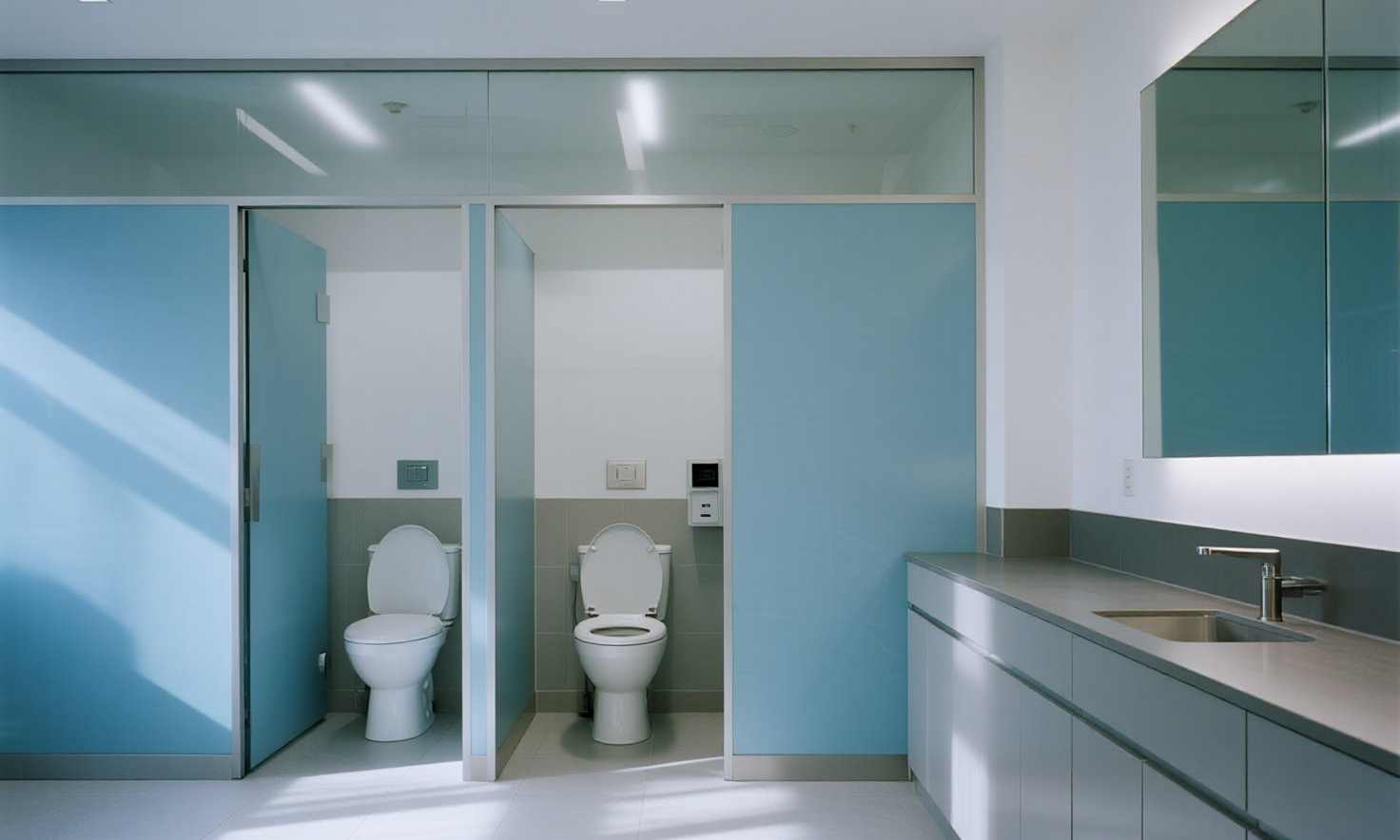 Toilet Cubicle Kantor1